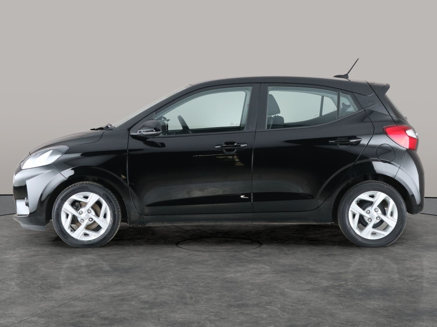 Used Hyundai i10 2023 for sale - 76367296: Photo 17