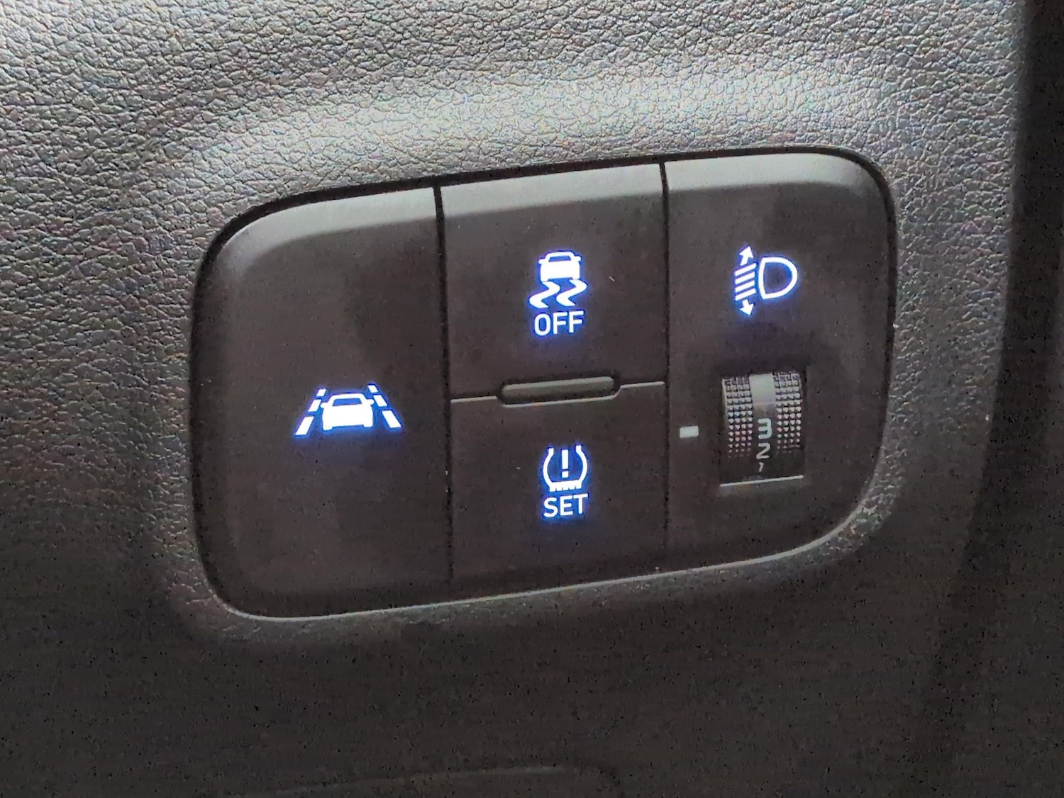Used Hyundai i10 2023 for sale - 76367296: Photo 23