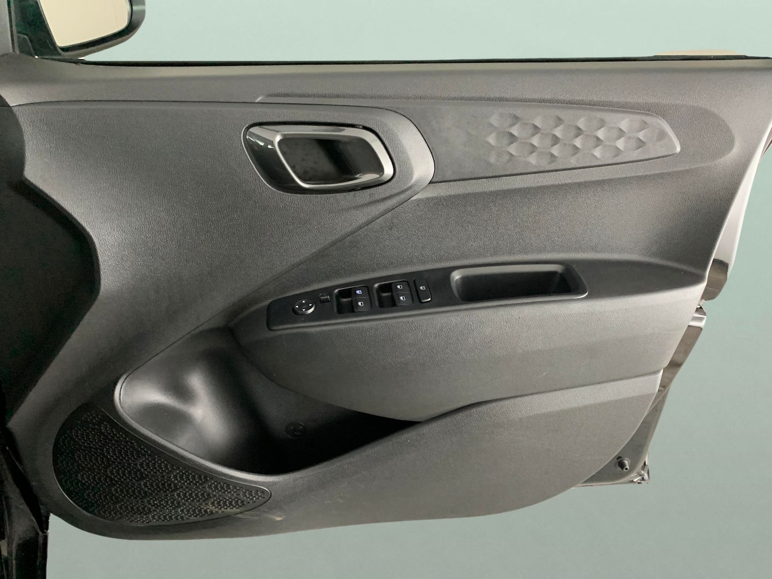Used Hyundai i10 2023 for sale - 76367296: Photo 35