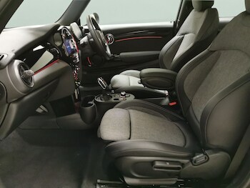 Used MINI Hatch 2023 for sale - 76703979: Photo