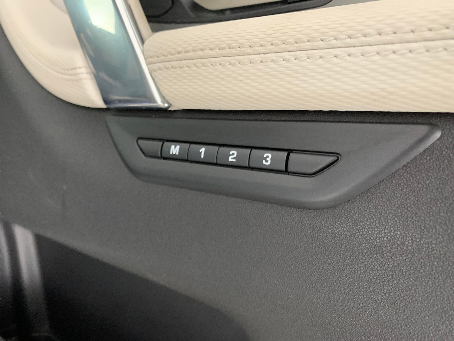 Used Land Rover Discovery Sport 2021 for sale - 76935195: Photo 23