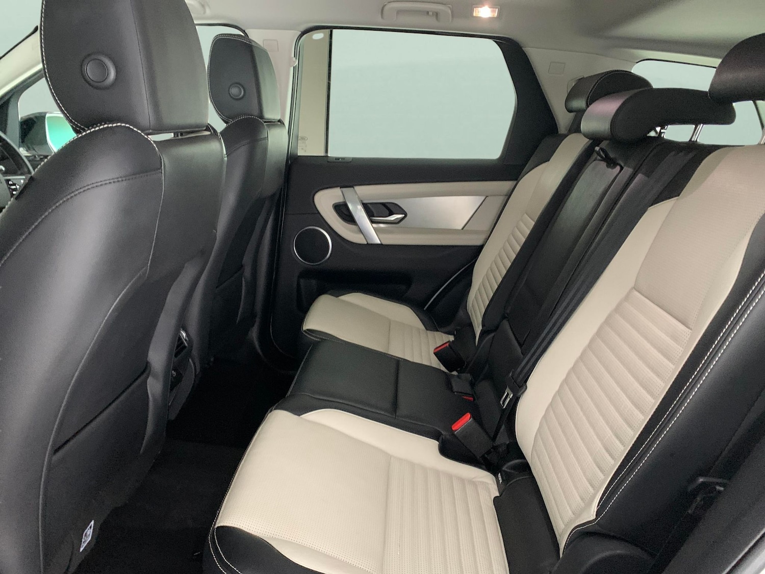 Used Land Rover Discovery Sport 2021 for sale - 76935195: Photo 29