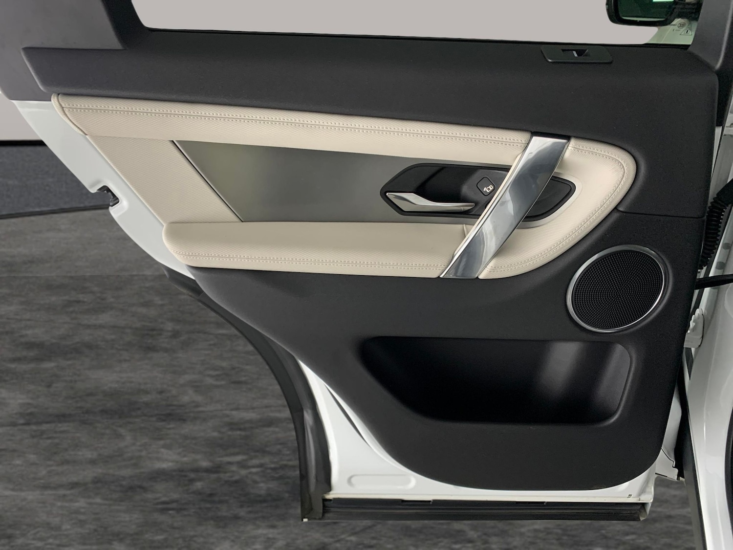 Used Land Rover Discovery Sport 2021 for sale - 76935195: Photo 31