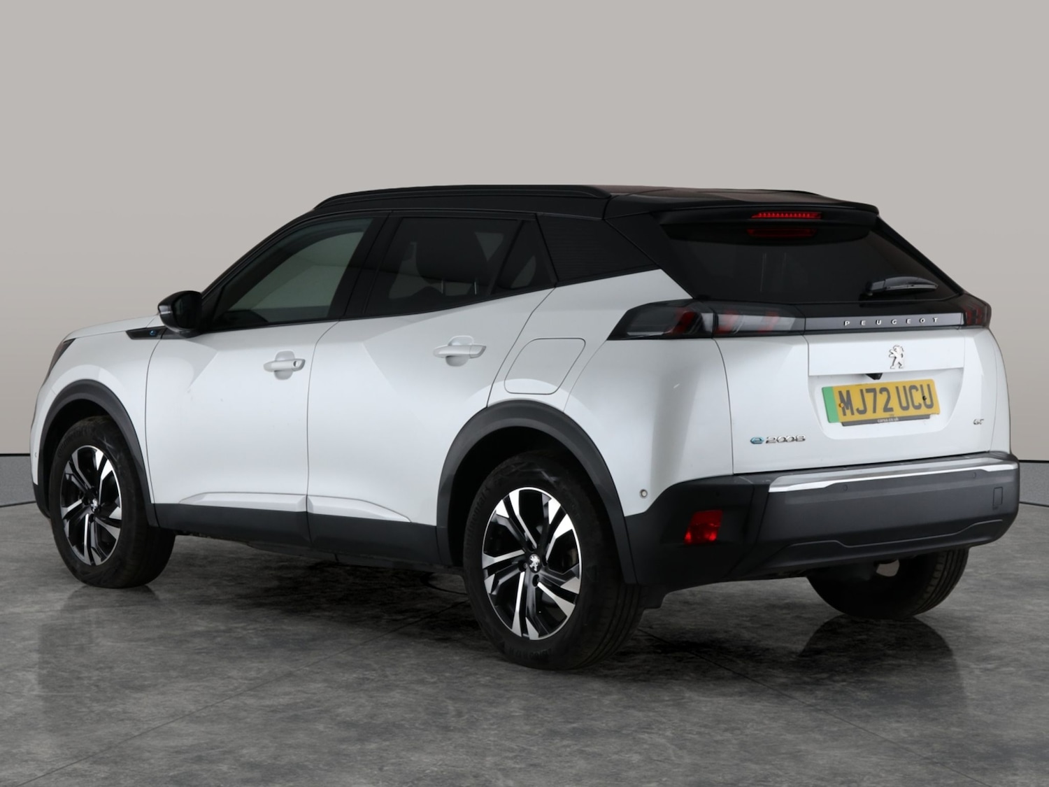 Used Peugeot E-2008 2022 for sale - 76762910: Photo 12