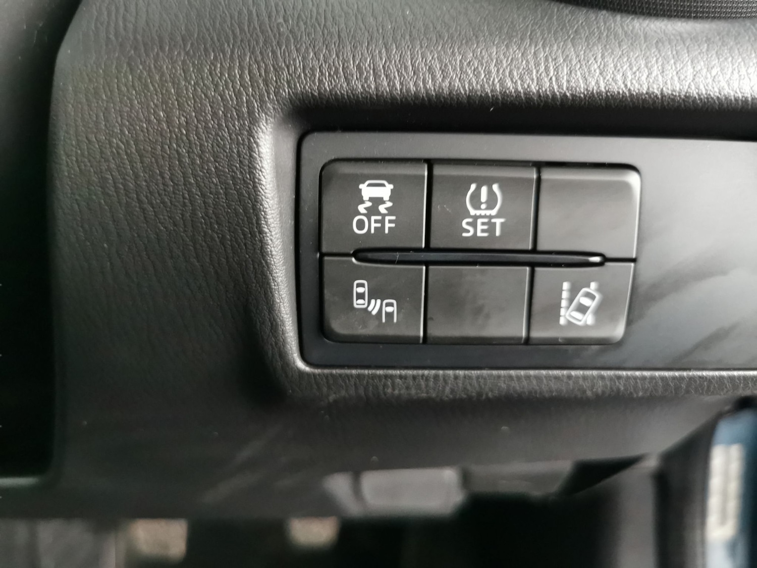 Used Peugeot E-2008 2022 for sale - 76762910: Photo 15