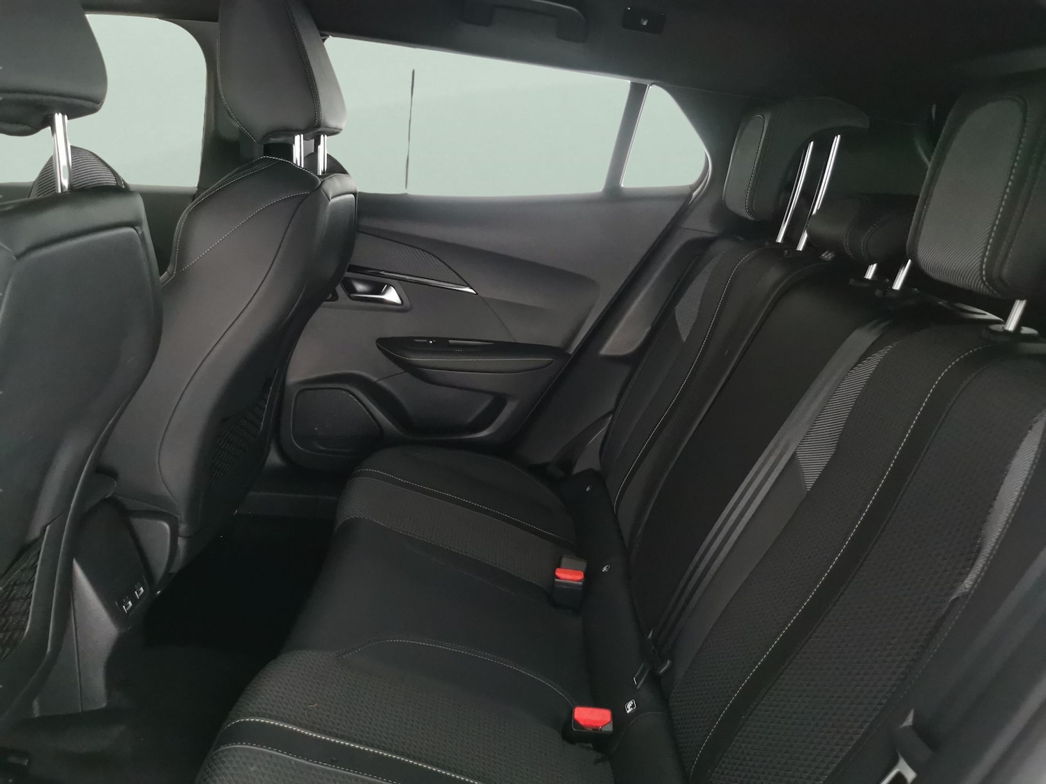 Used Peugeot E-2008 2022 for sale - 76762910: Photo 27