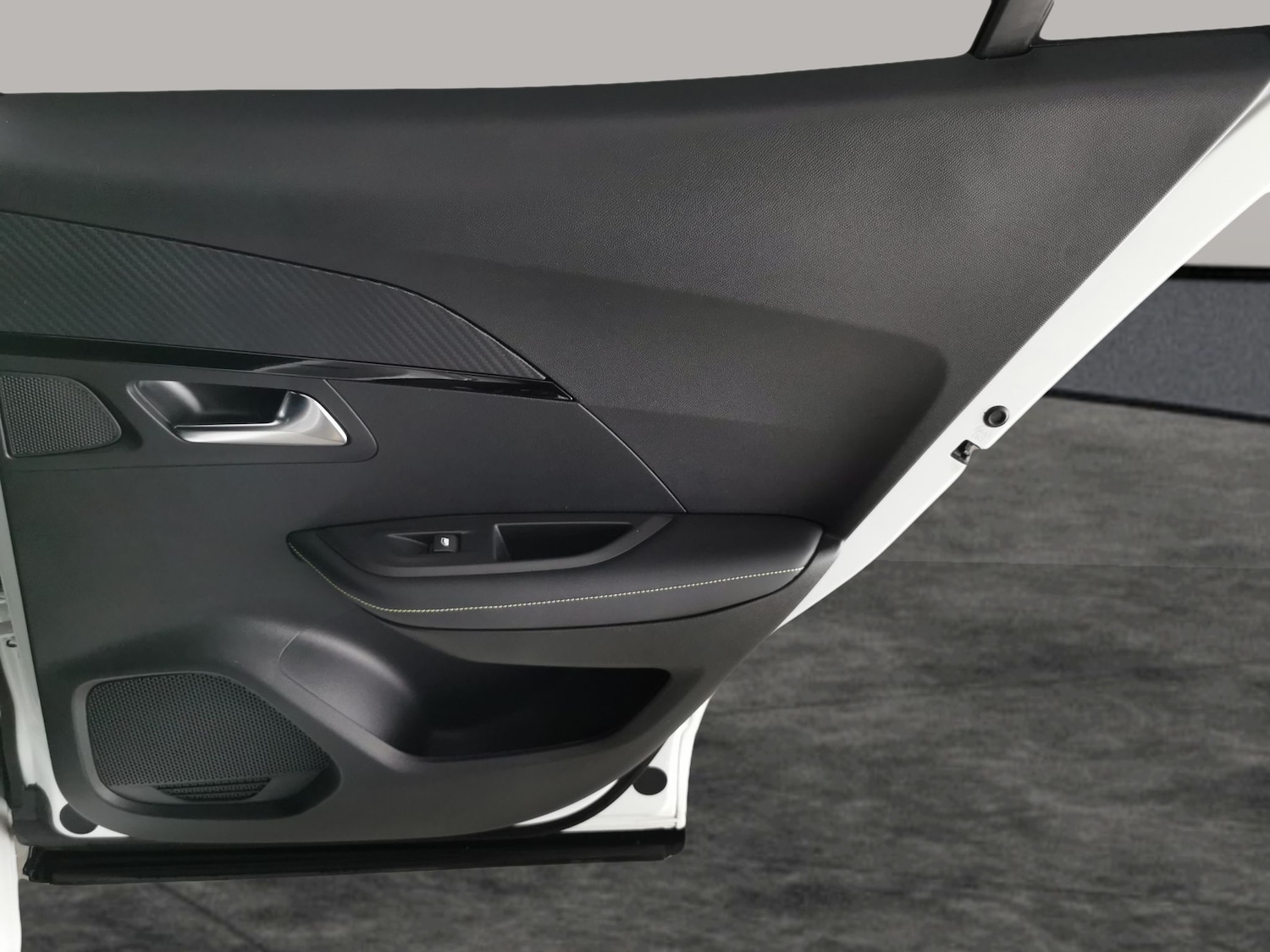 Used Peugeot E-2008 2022 for sale - 76762910: Photo 29