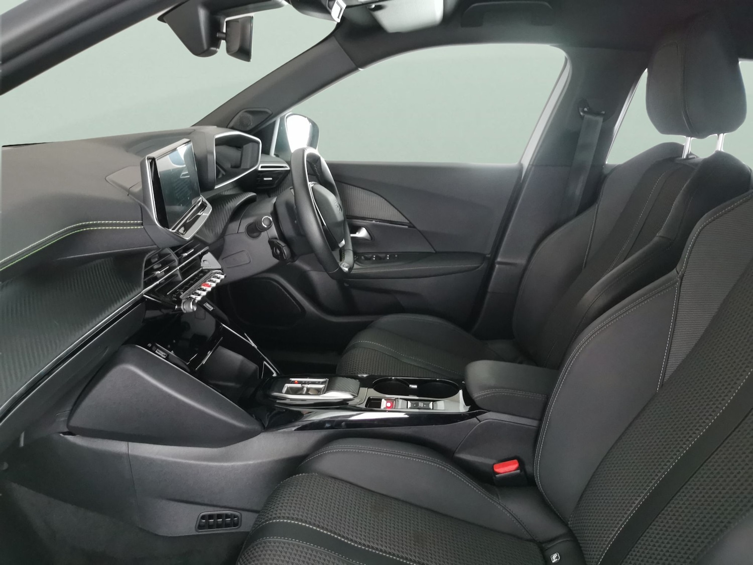 Used Peugeot E-2008 2022 for sale - 76762910: Photo 4