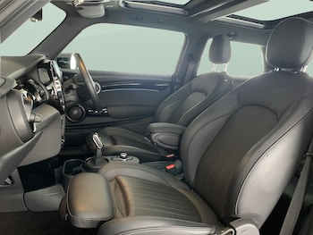 Used MINI Hatch 2023 for sale - 79037627: Photo