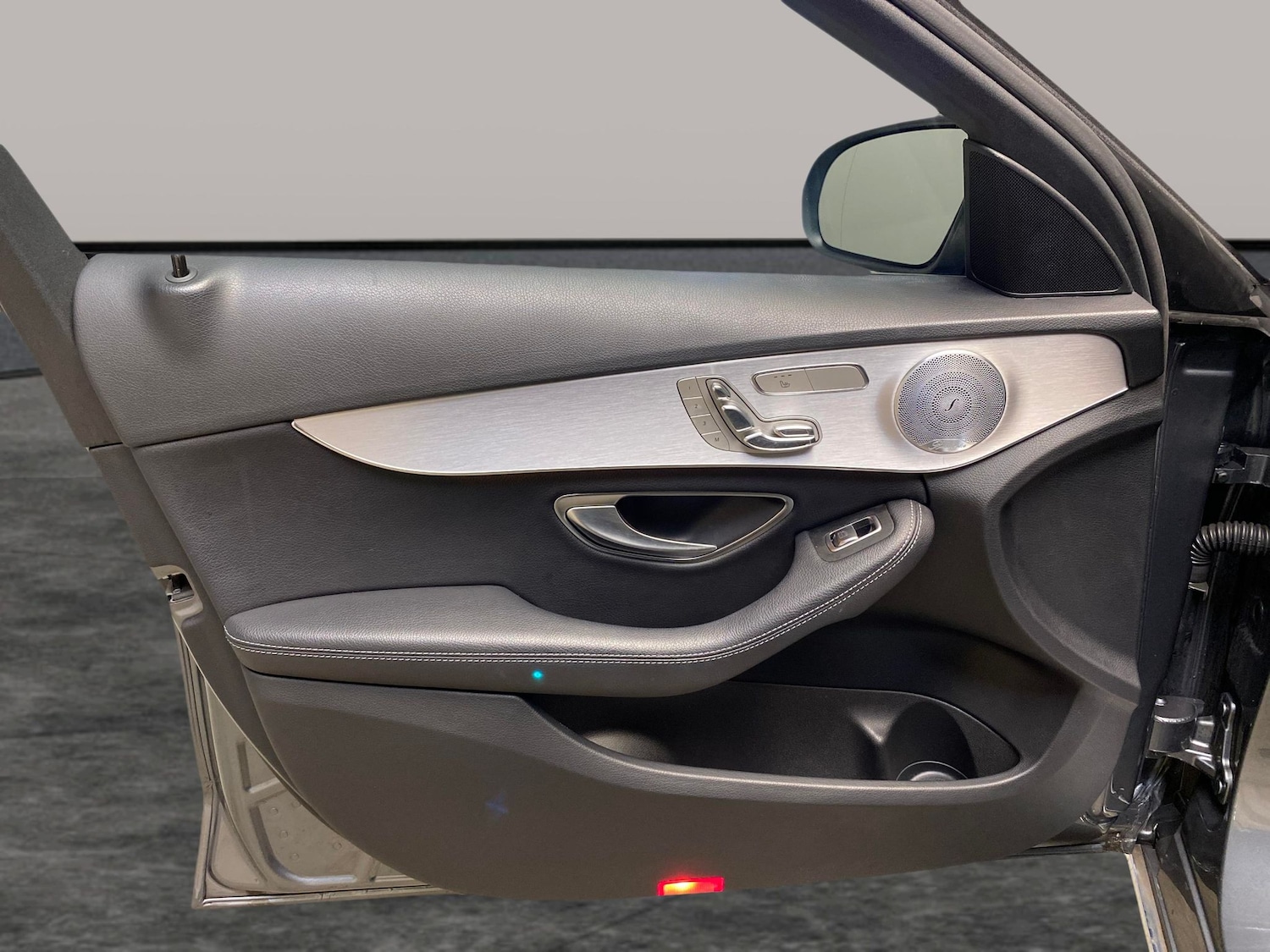 Used Mercedes-Benz C Class 2018 for sale - 78149423: Photo 26