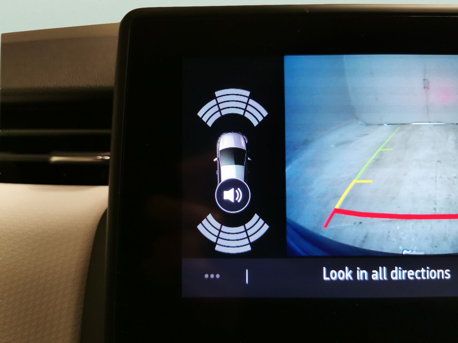 Used Renault Clio 2022 for sale - 77413082: Photo 17