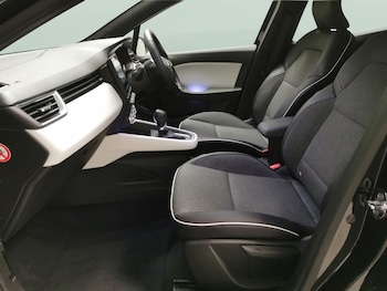 Used Renault Clio 2022 for sale - 77413082: Photo