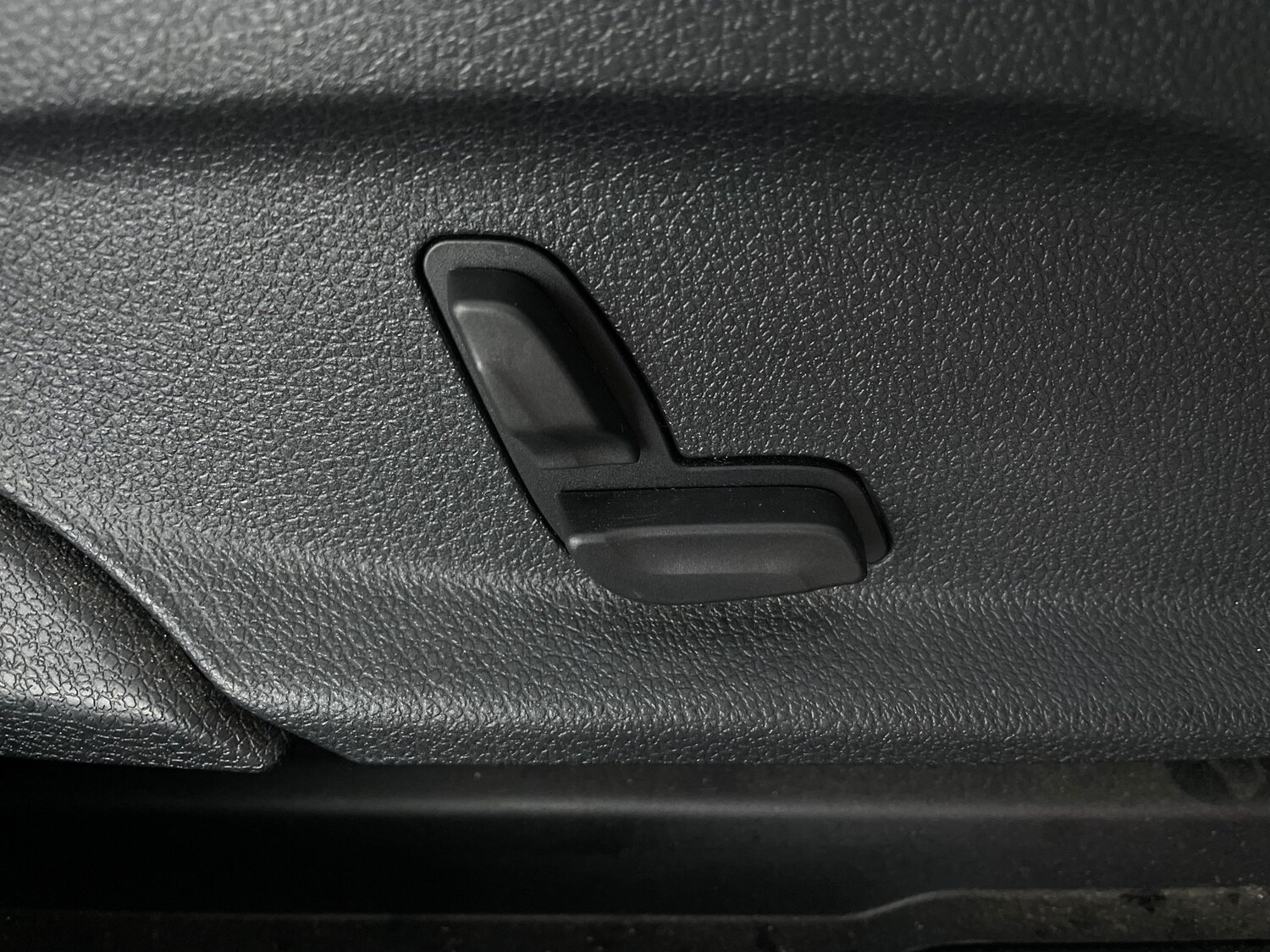 Used Mercedes-Benz GLC for sale - 77542970: Photo 16