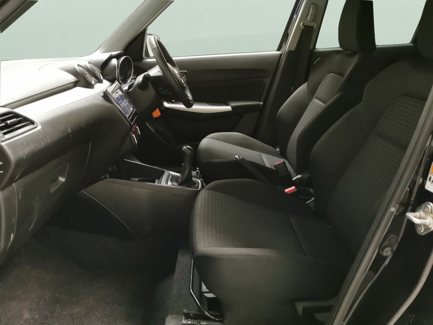 Used Suzuki Swift 2023 for sale - 77235755: Photo 4