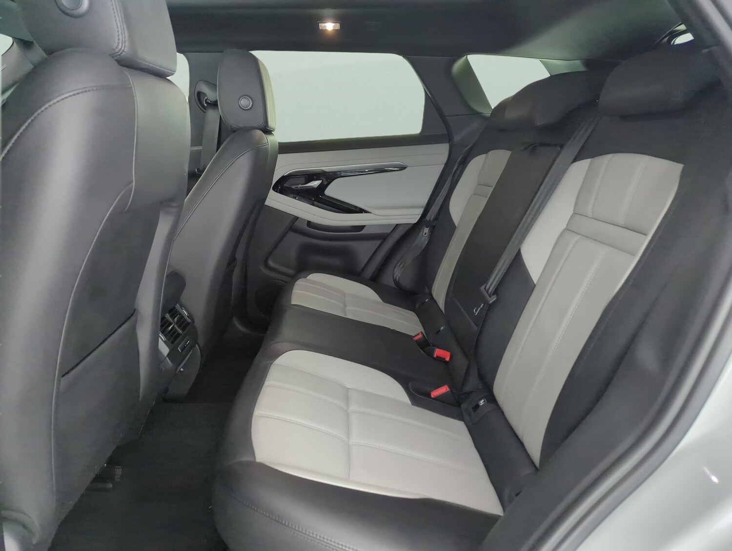 Used Land Rover Range Rover Evoque 2023 for sale - 78109951: Photo 31