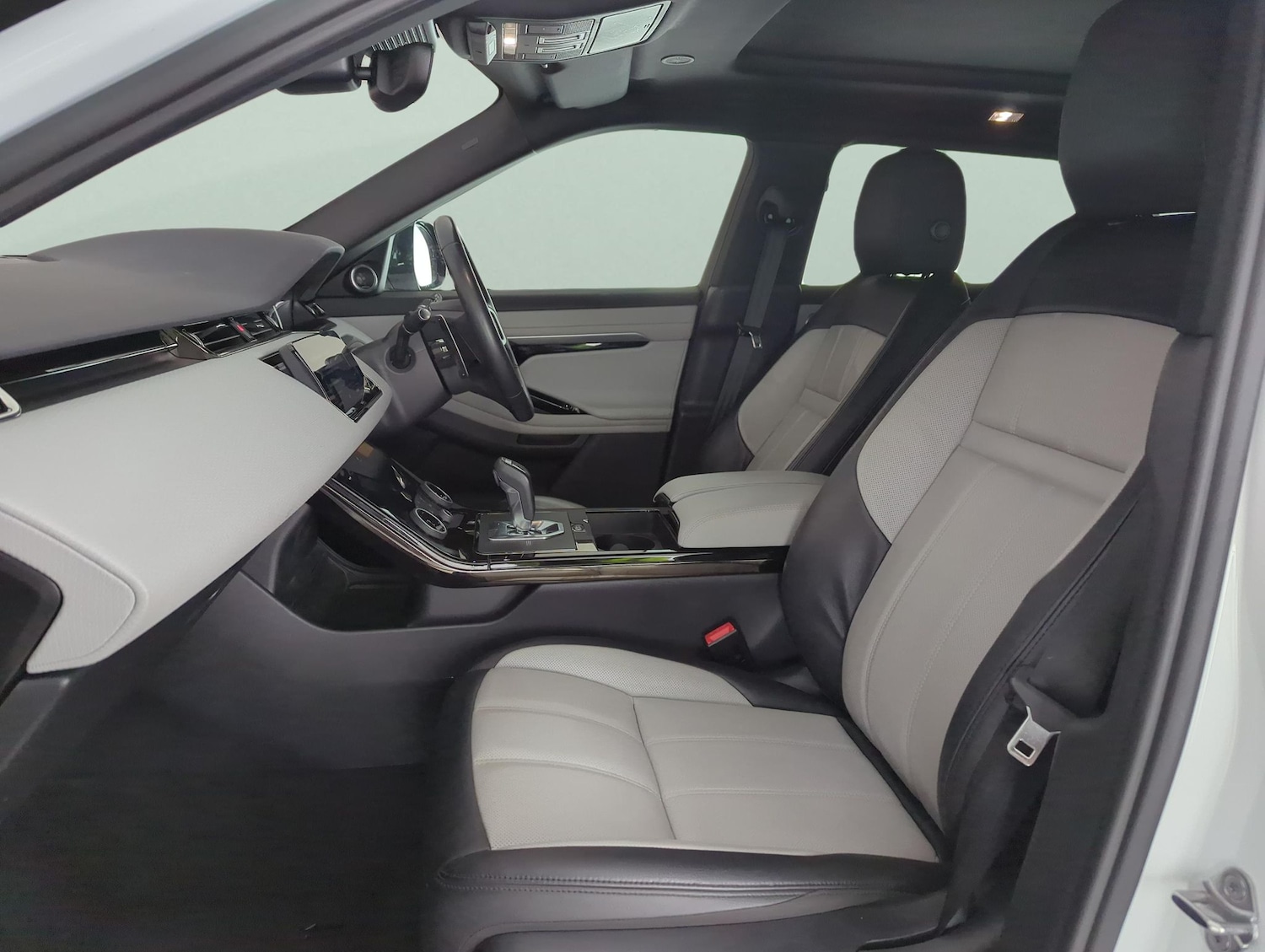 Used Land Rover Range Rover Evoque 2023 for sale - 78109951: Photo 4