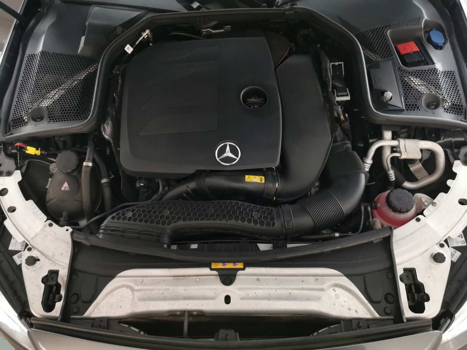 Used Mercedes-Benz C Class 2019 for sale - 77942558: Photo 32