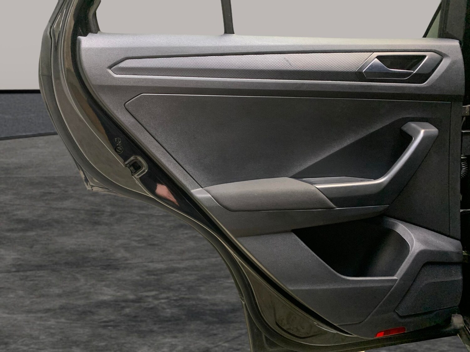 Used Volkswagen T-Roc 2021 for sale - 77639918: Photo 24