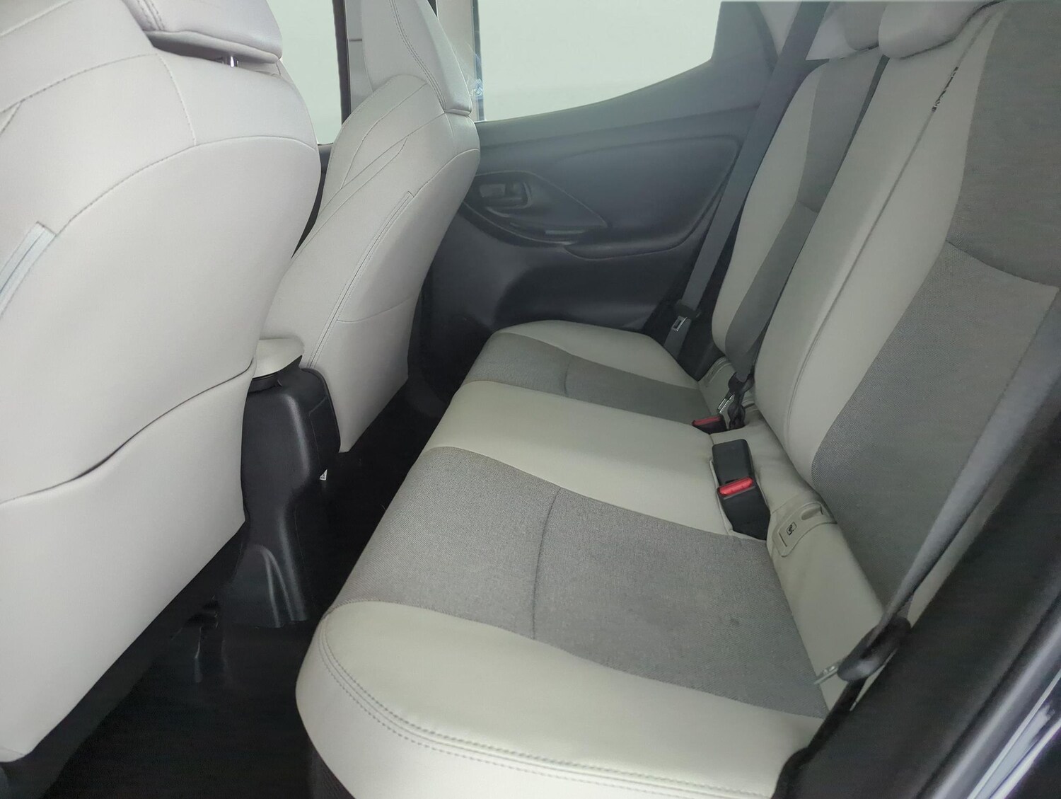 Used Toyota Yaris 2023 for sale - 77542909: Photo 28