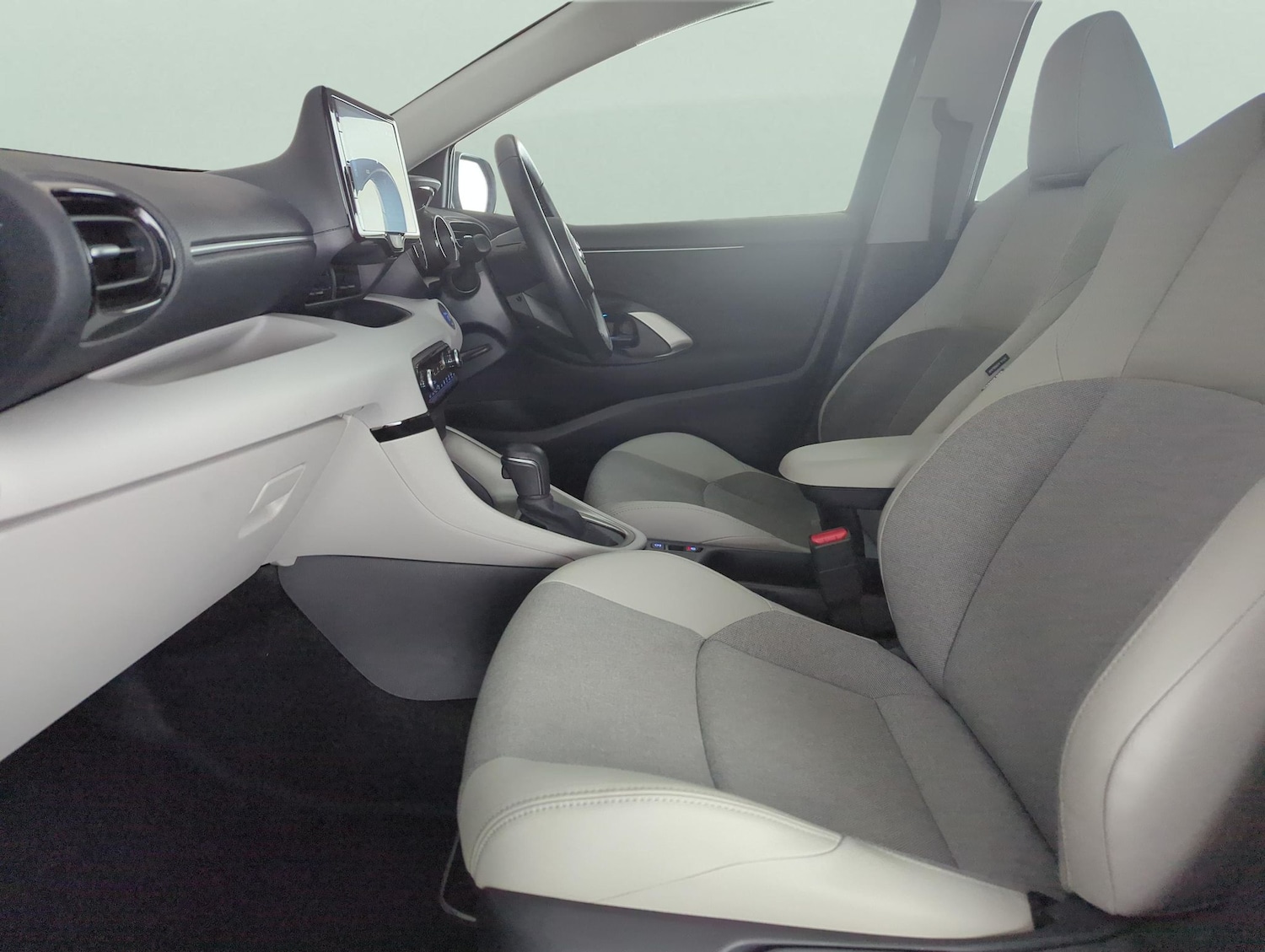 Used Toyota Yaris 2023 for sale - 77542909: Photo 4