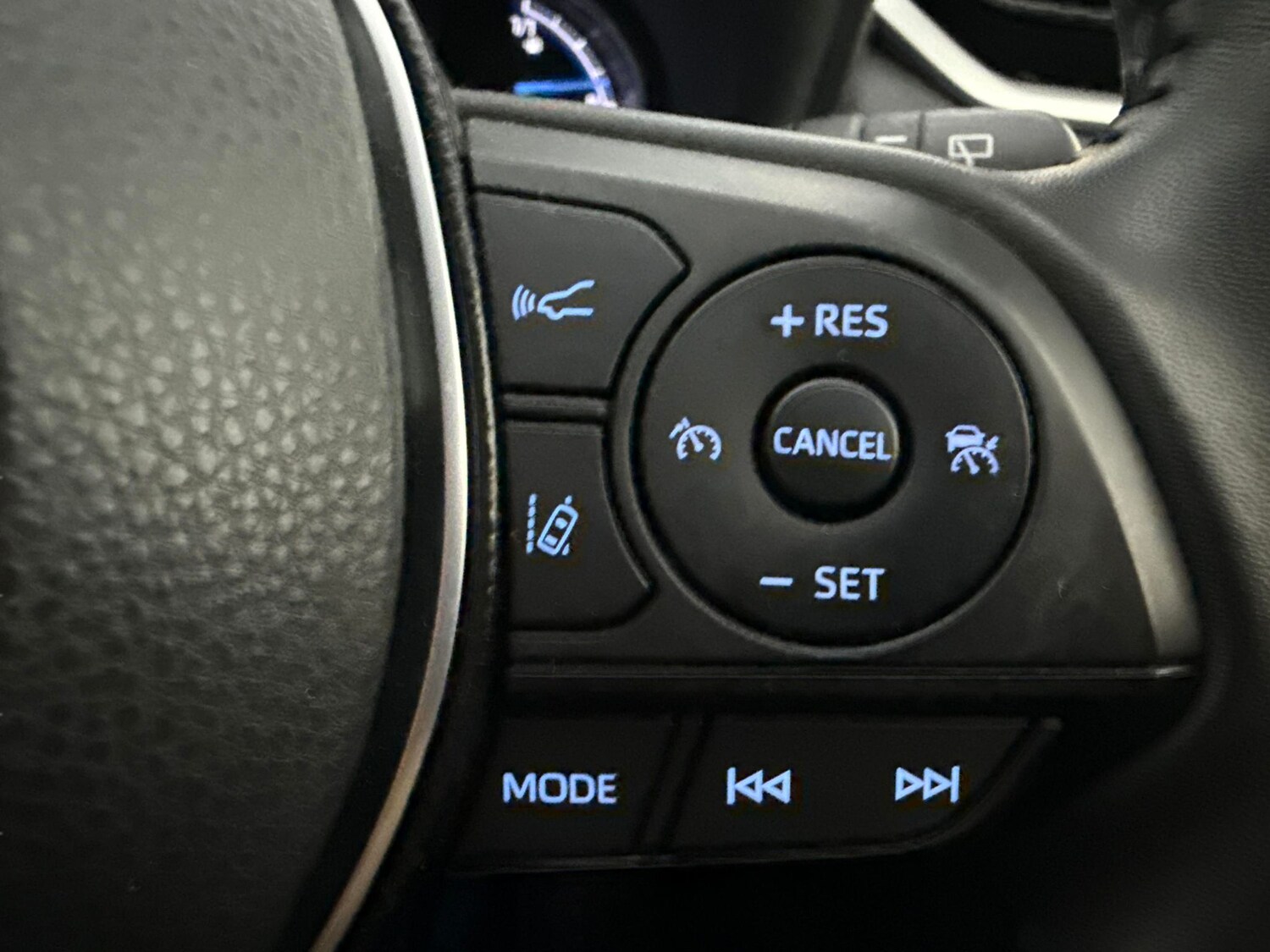 Used Toyota RAV4 2021 for sale - 77743339: Photo 24