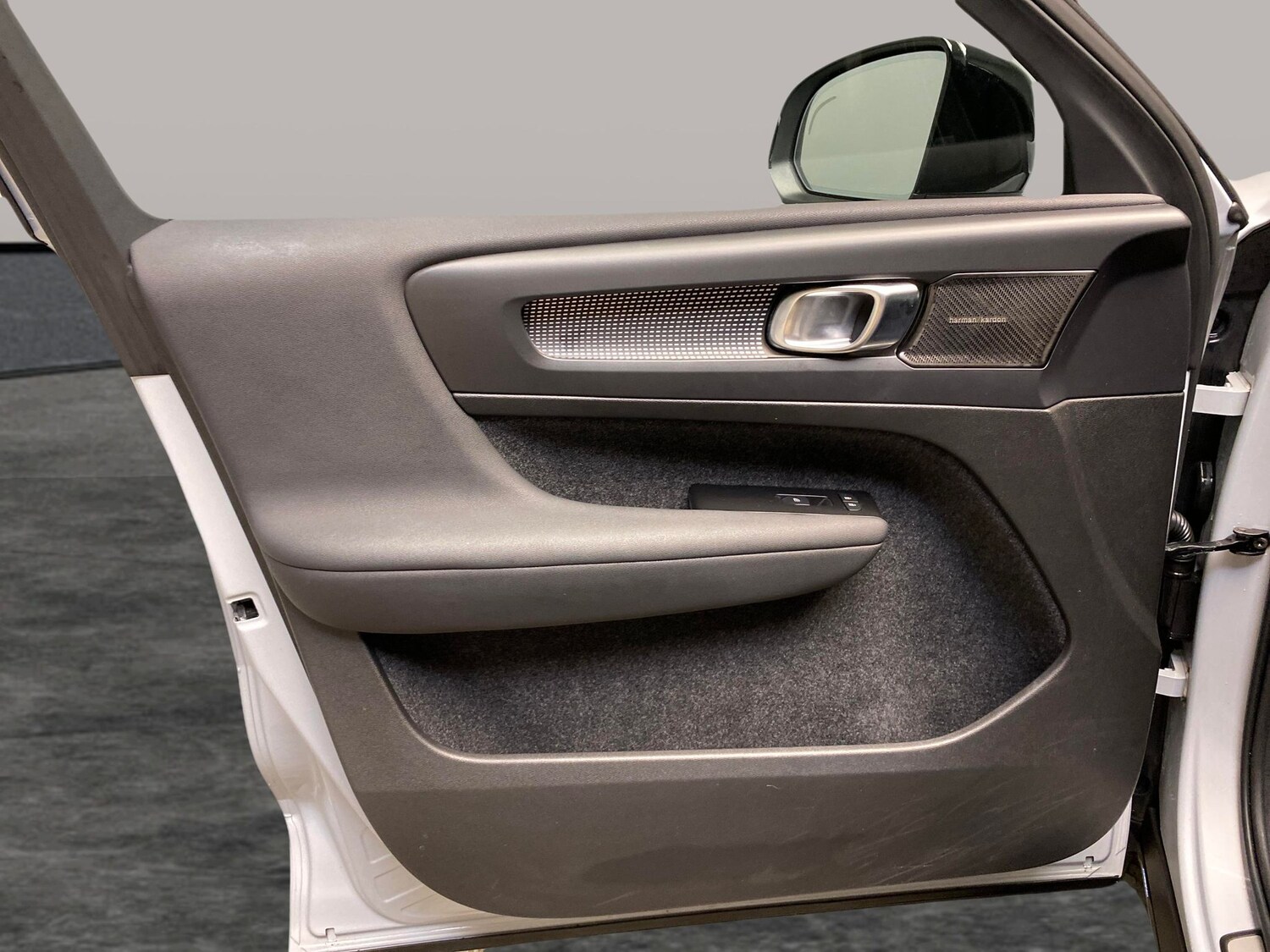 Used Volvo XC40 2022 for sale - 78051821: Photo 28