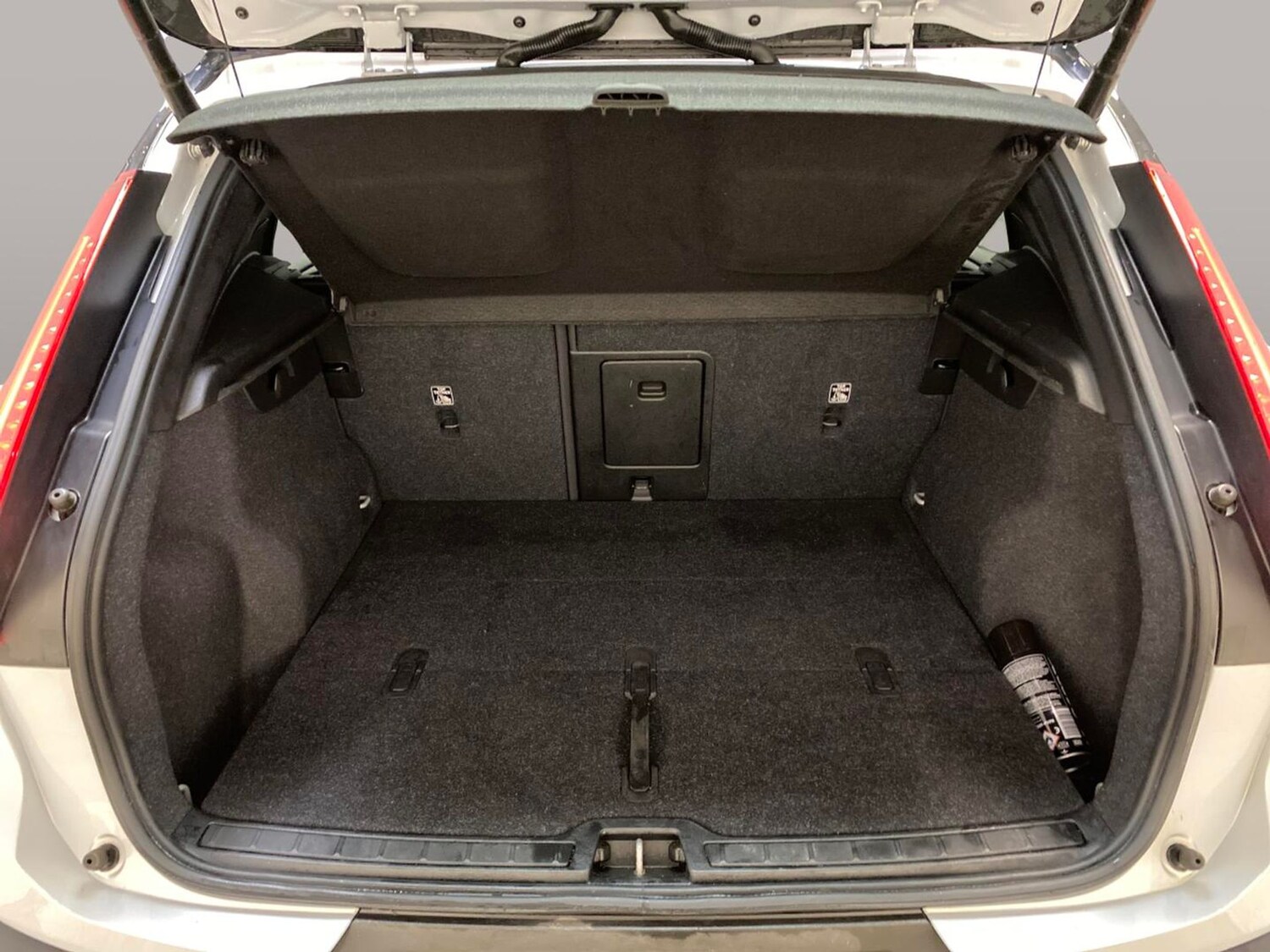 Used Volvo XC40 2022 for sale - 78051821: Photo 35