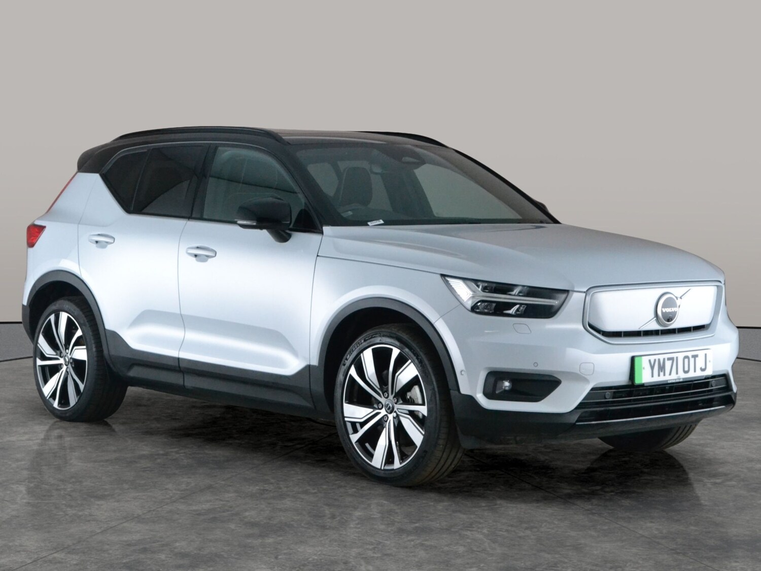 Used Volvo XC40 2022 for sale - 78051821: Photo 9