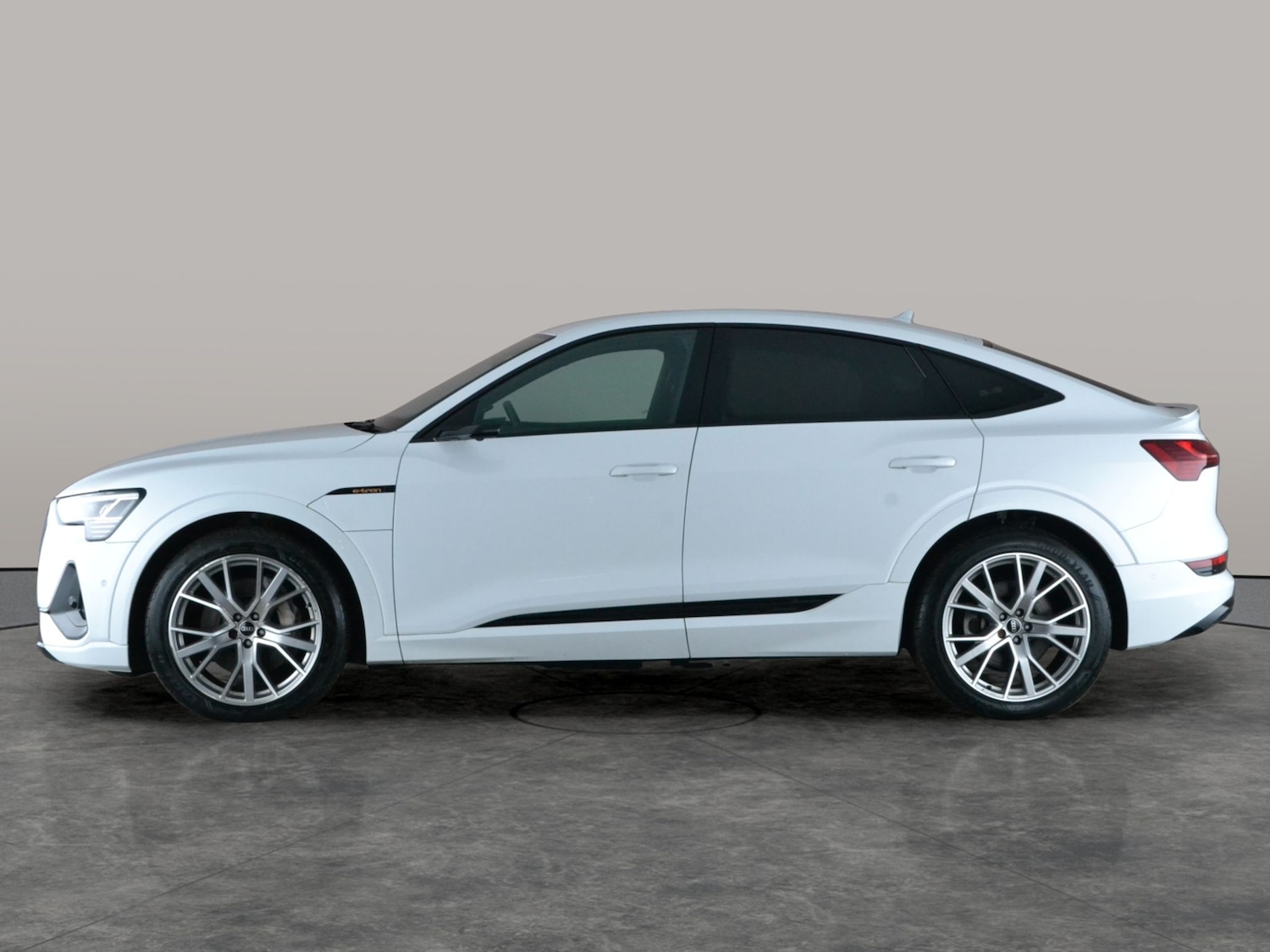 Used Audi e-tron 2020 for sale - 77916952: Photo 14