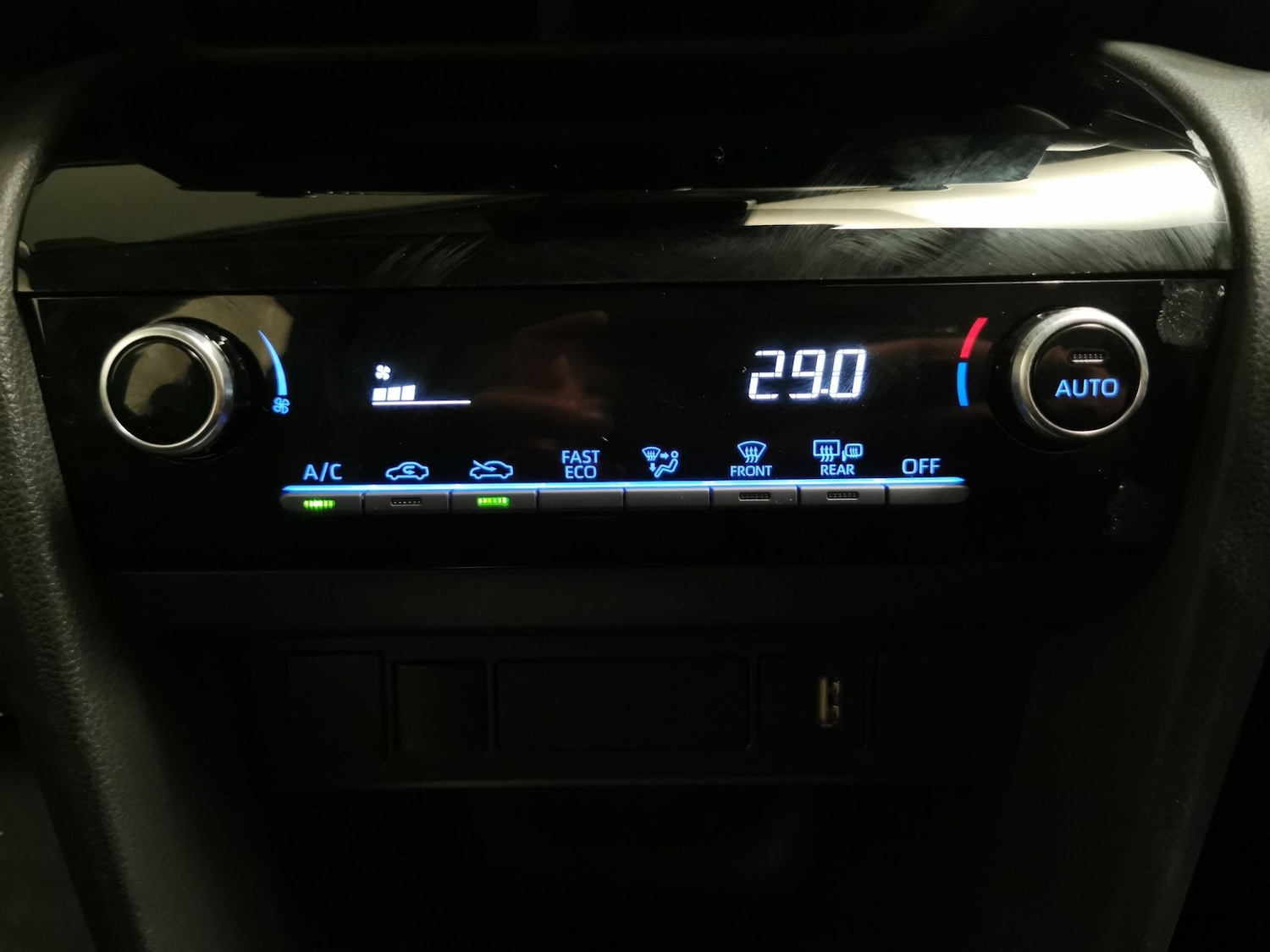 Used Toyota Yaris Cross 2023 for sale - 77259378: Photo 17