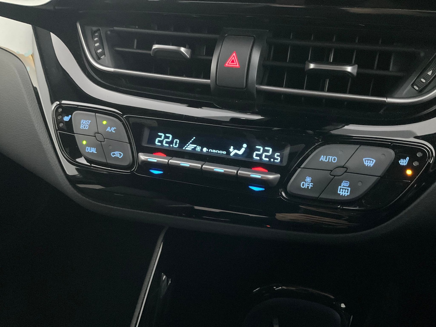 Used Toyota C-HR 2023 for sale - 76222398: Photo 15