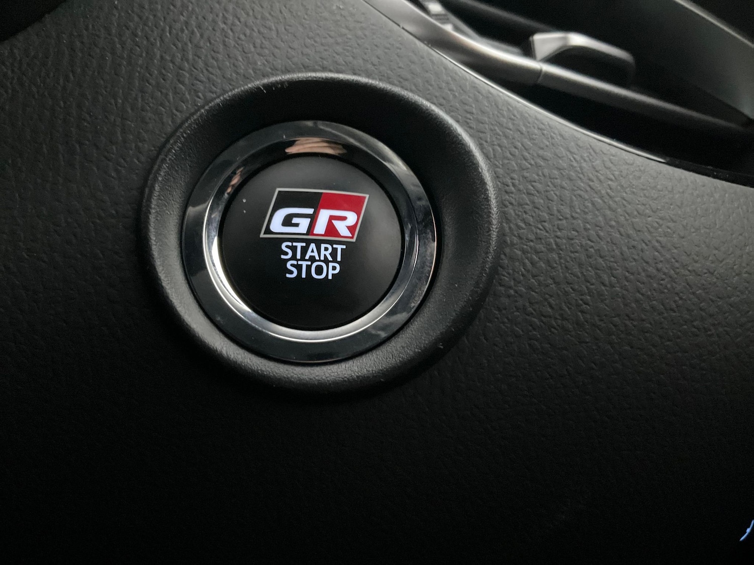 Used Toyota C-HR 2023 for sale - 76222398: Photo 17