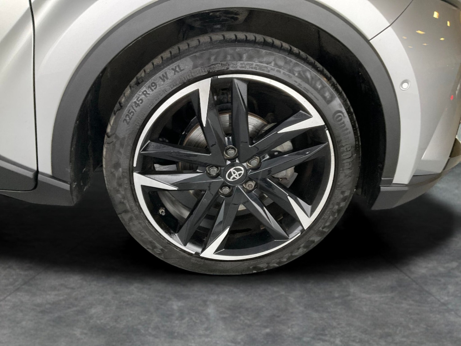 Used Toyota C-HR 2023 for sale - 76222398: Photo 23