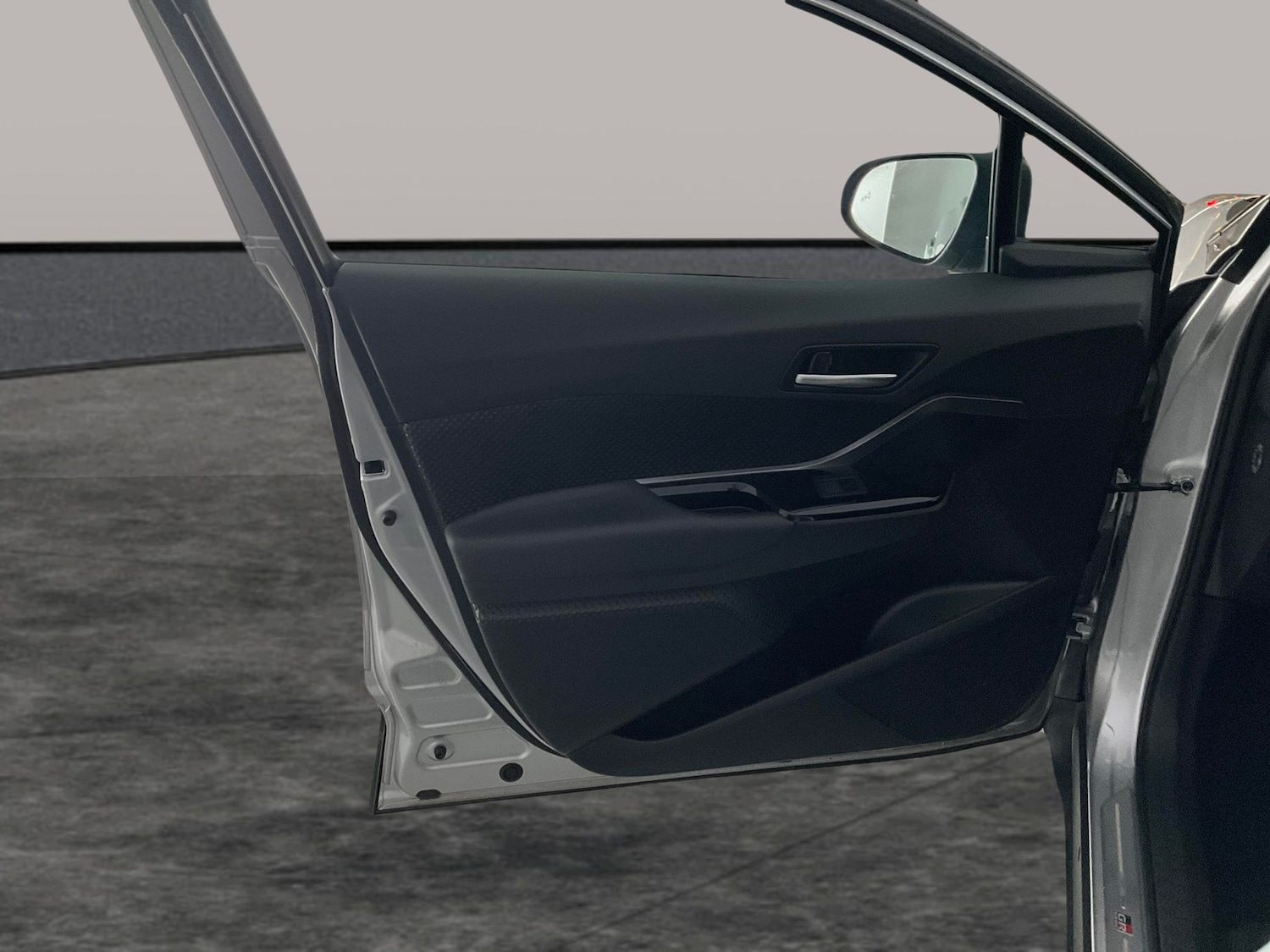 Used Toyota C-HR 2023 for sale - 76222398: Photo 25