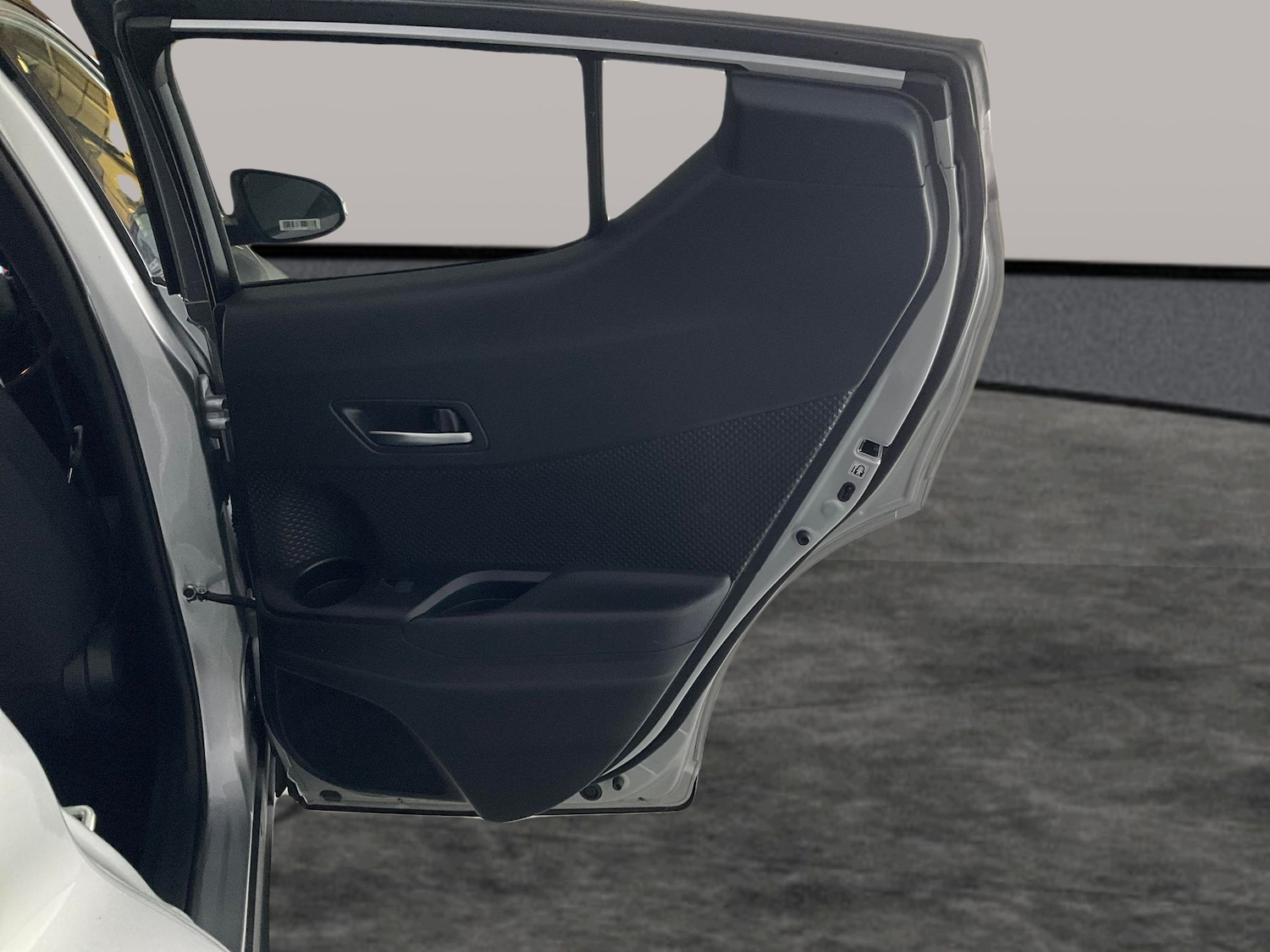 Used Toyota C-HR 2023 for sale - 76222398: Photo 28