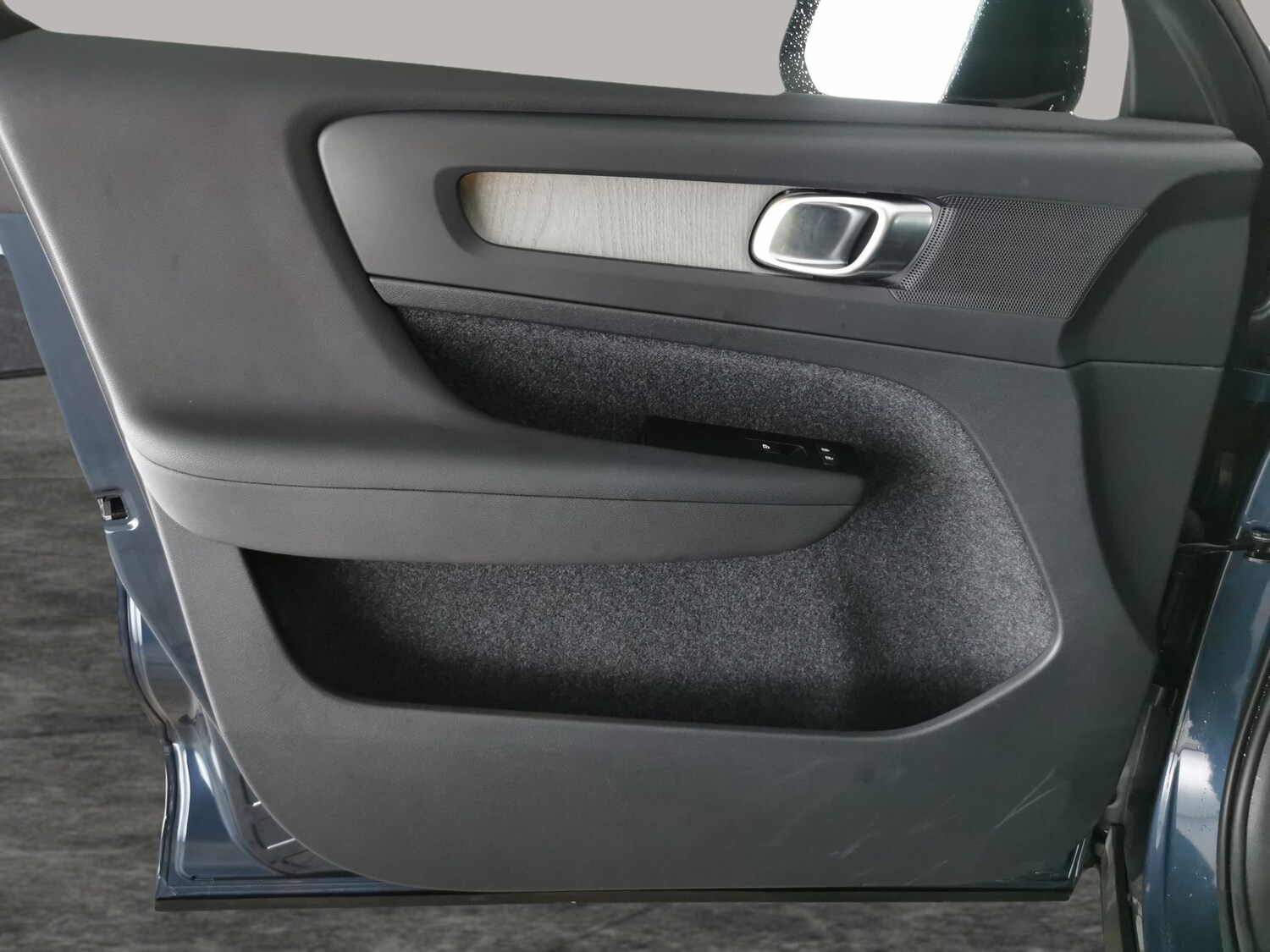 Used Volvo XC40 for sale - 77208058: Photo 31