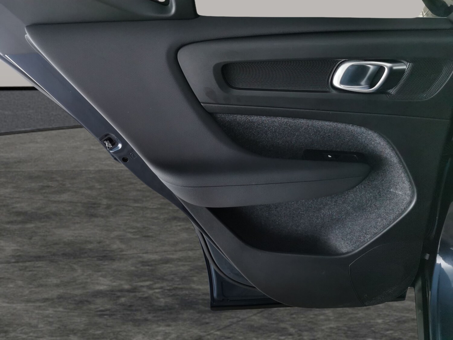 Used Volvo XC40 for sale - 77208058: Photo 32