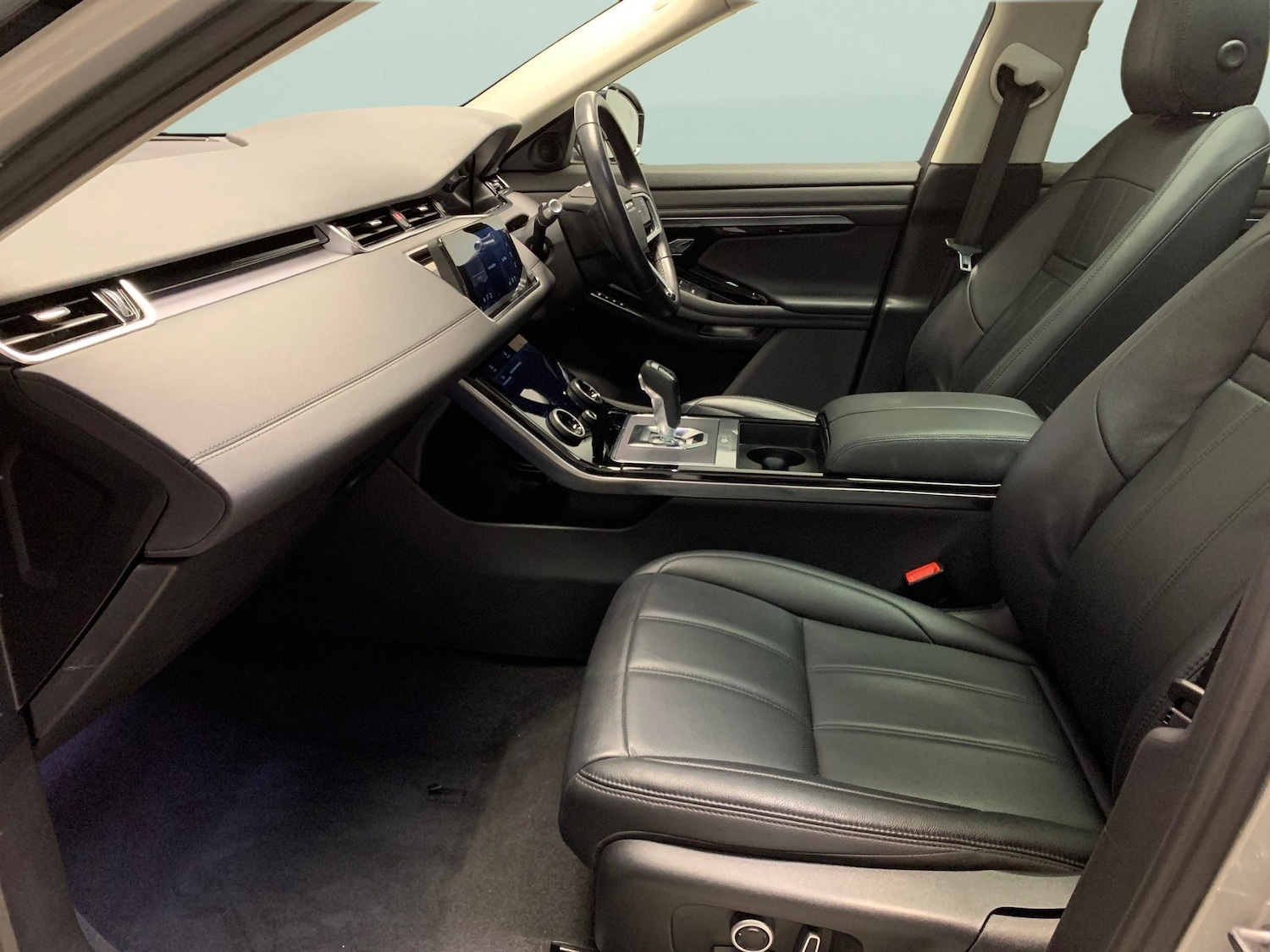 Used Land Rover Range Rover Evoque 2021 for sale - 76704265: Photo 4