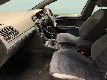 Used Volkswagen Golf undefined for sale - 76999674: Photo