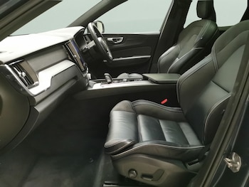 Used Volvo XC60 2022 for sale - 76960465: Photo