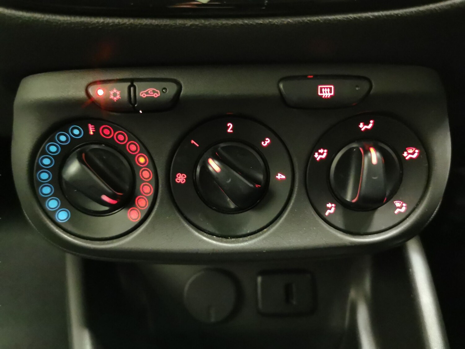 Used Vauxhall Corsa 2016 for sale - 77446848: Photo 15