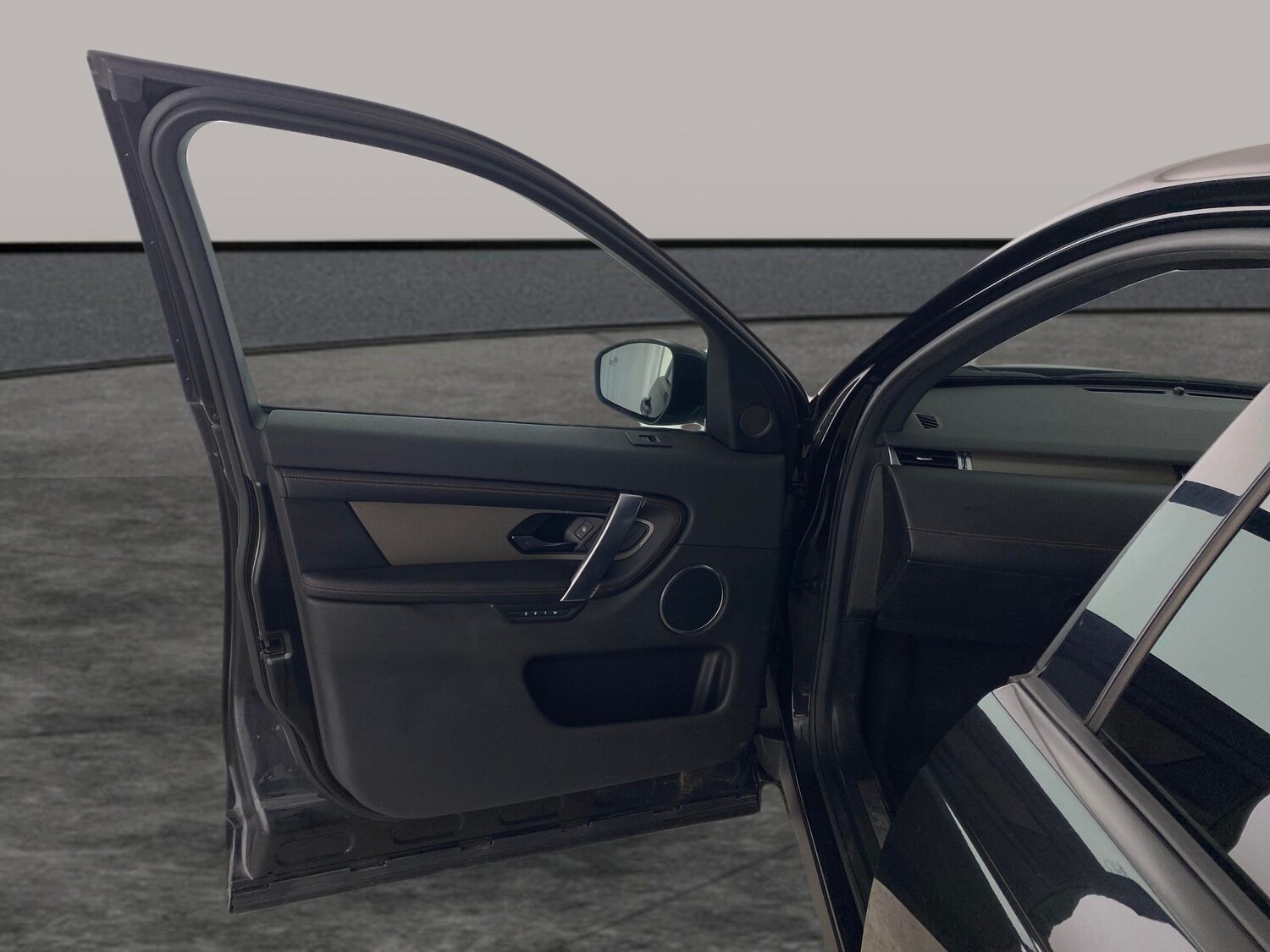 Used Land Rover Discovery Sport 2020 for sale - 78163582: Photo 25