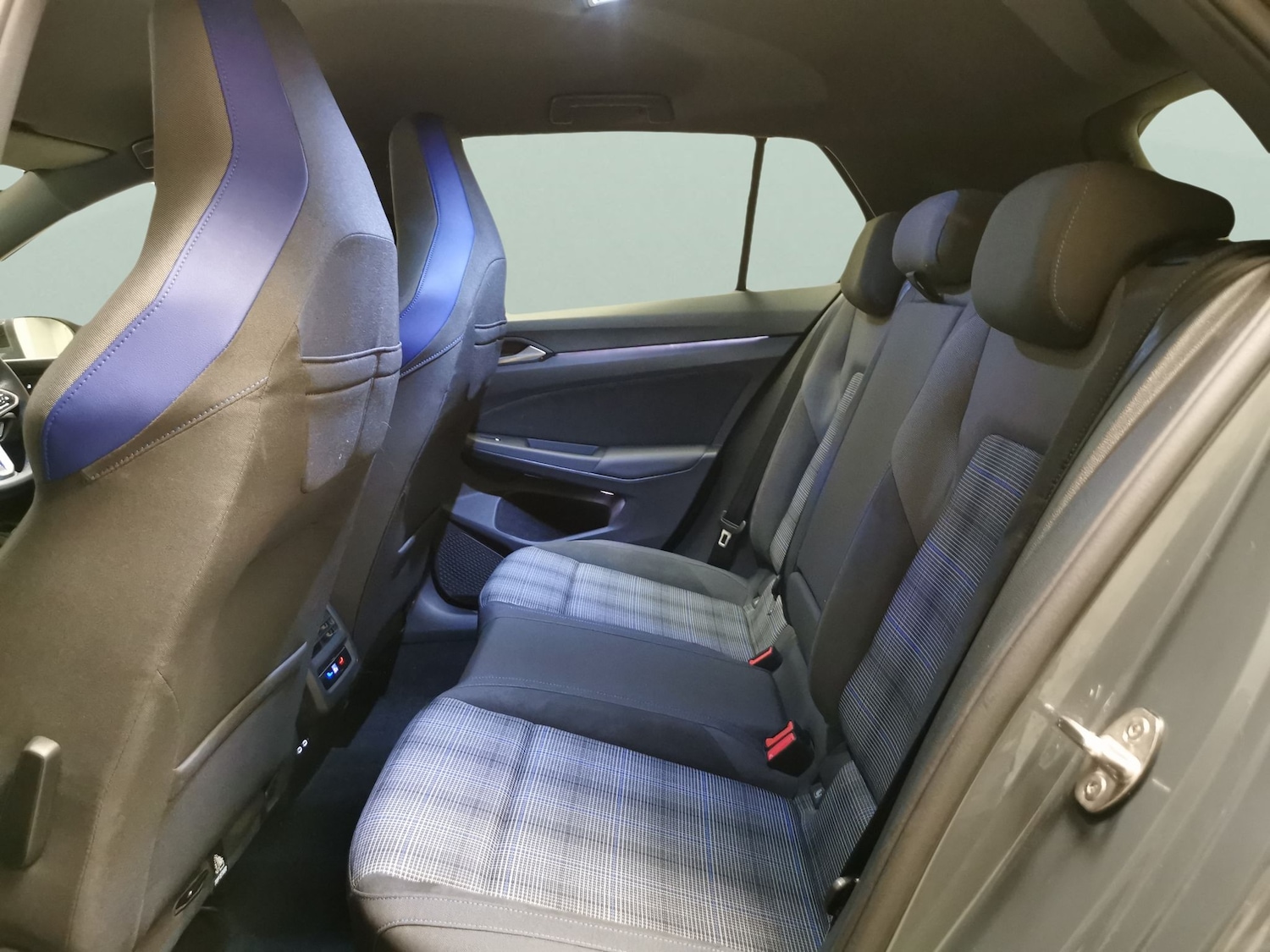 Used Volkswagen Golf 2022 for sale - 76342432: Photo 36