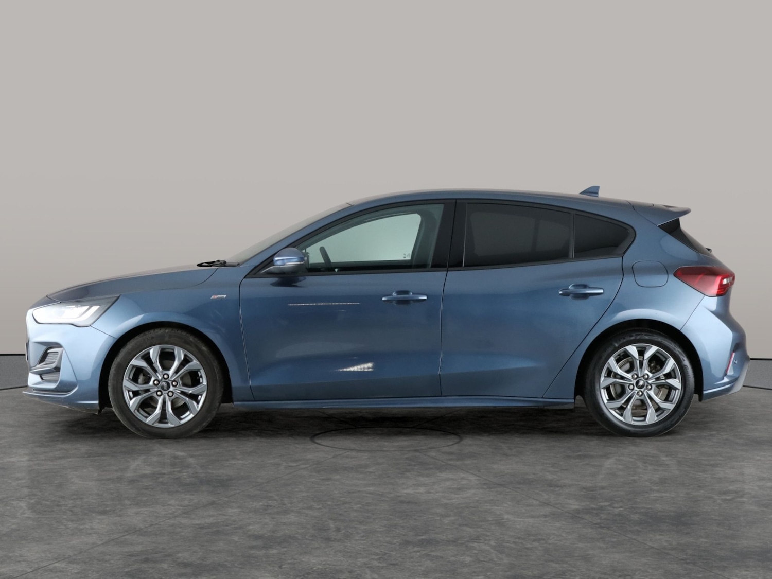 Used Ford Focus 2023 for sale - 76626227: Photo 13