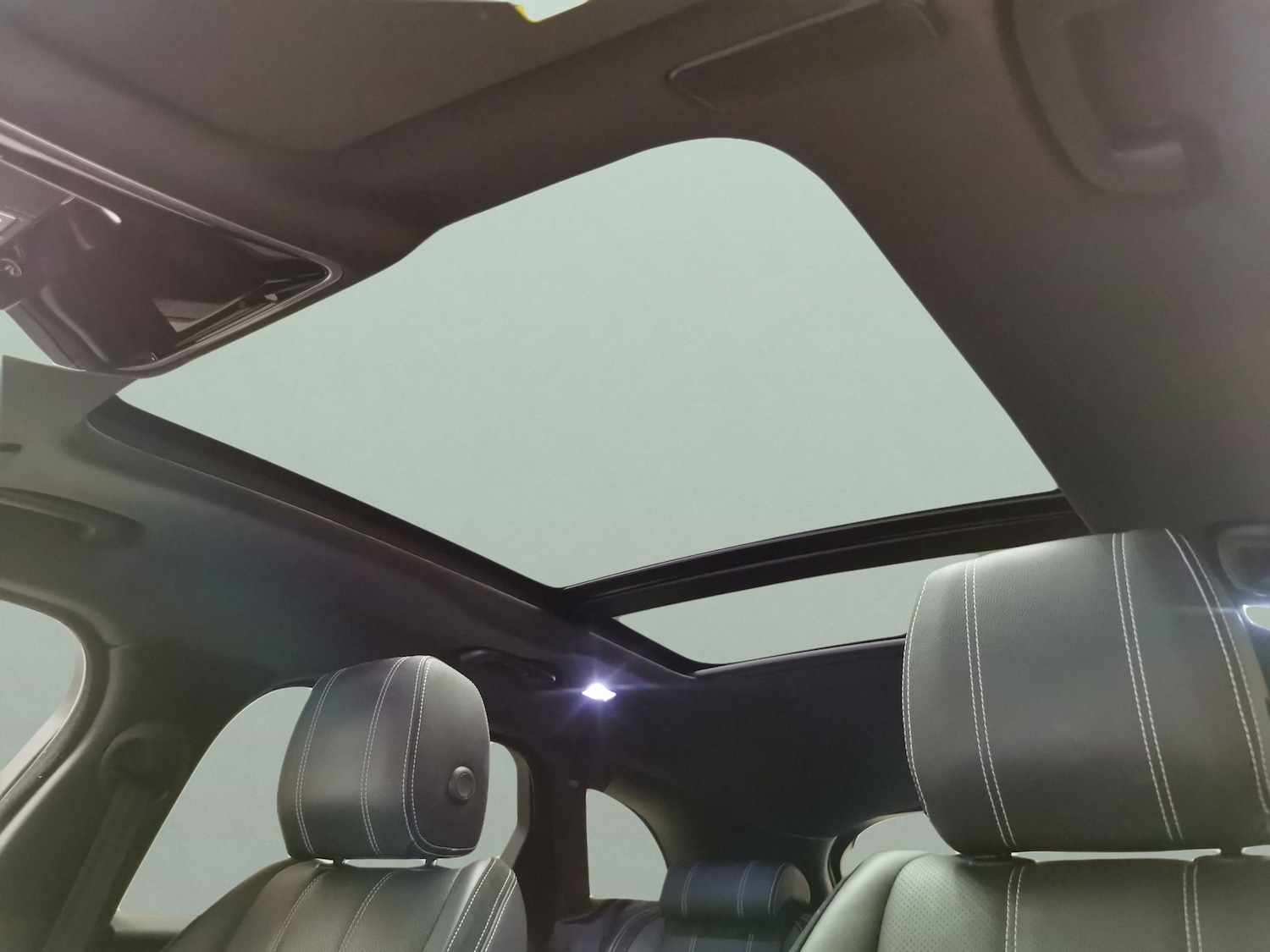 Used Land Rover Range Rover Velar 2021 for sale - 77148972: Photo 5