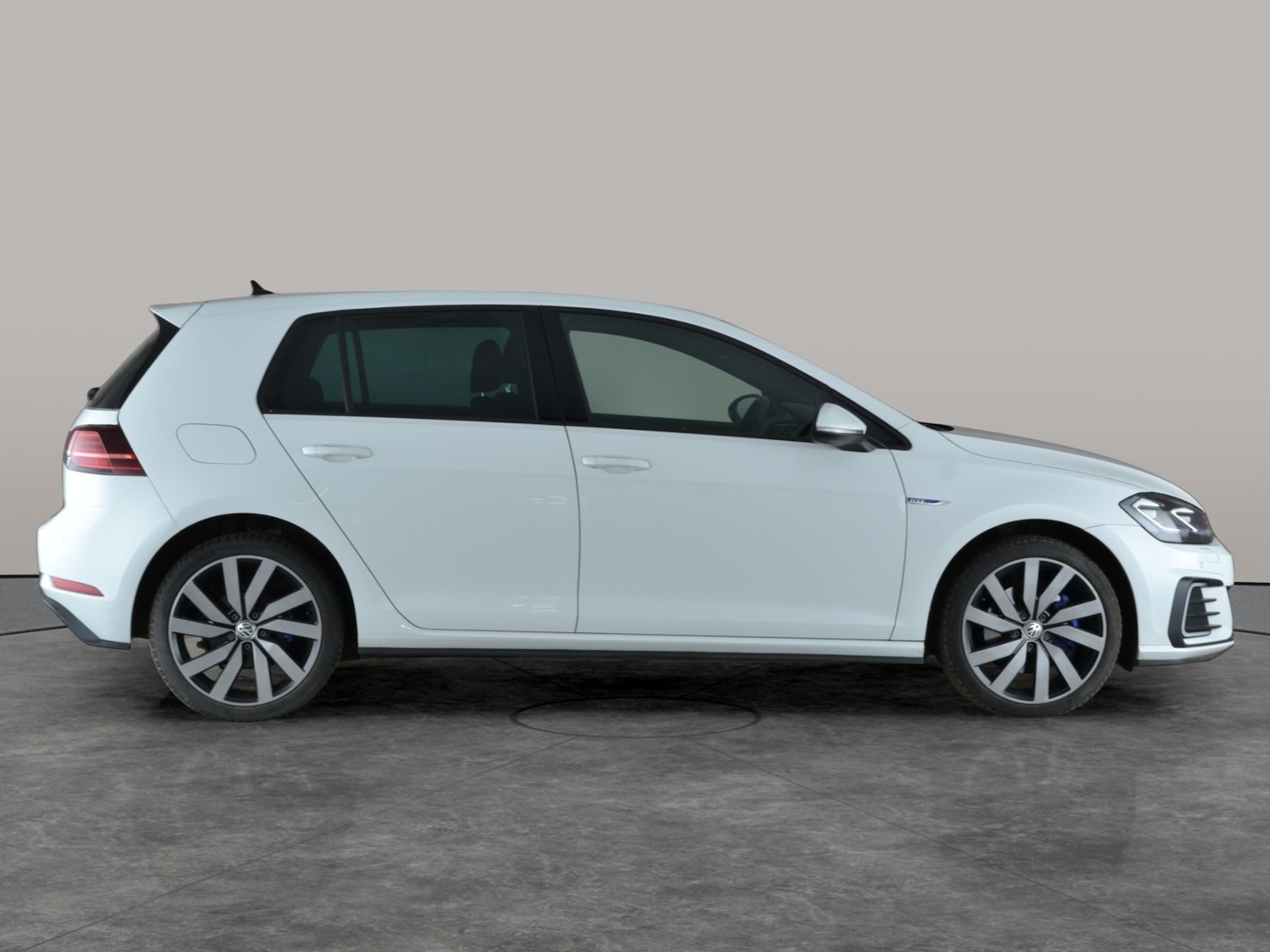 Used Volkswagen Golf 2018 for sale - 77232635: Photo 8