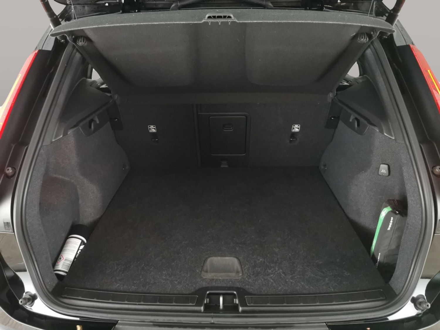 Used Volvo XC40 2022 for sale - 77161003: Photo 33