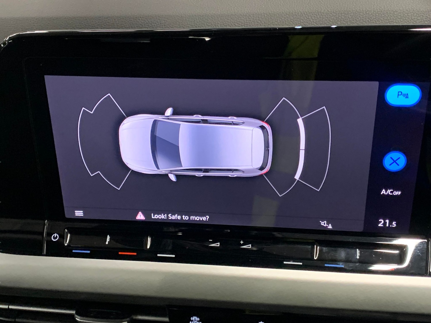 Used Volkswagen Golf 2023 for sale - 77634849: Photo 16