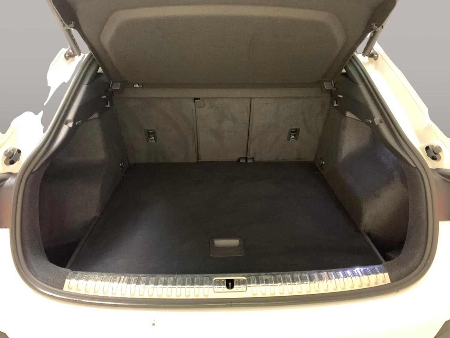 Used Audi Q3 2023 for sale - 77502323: Photo 32