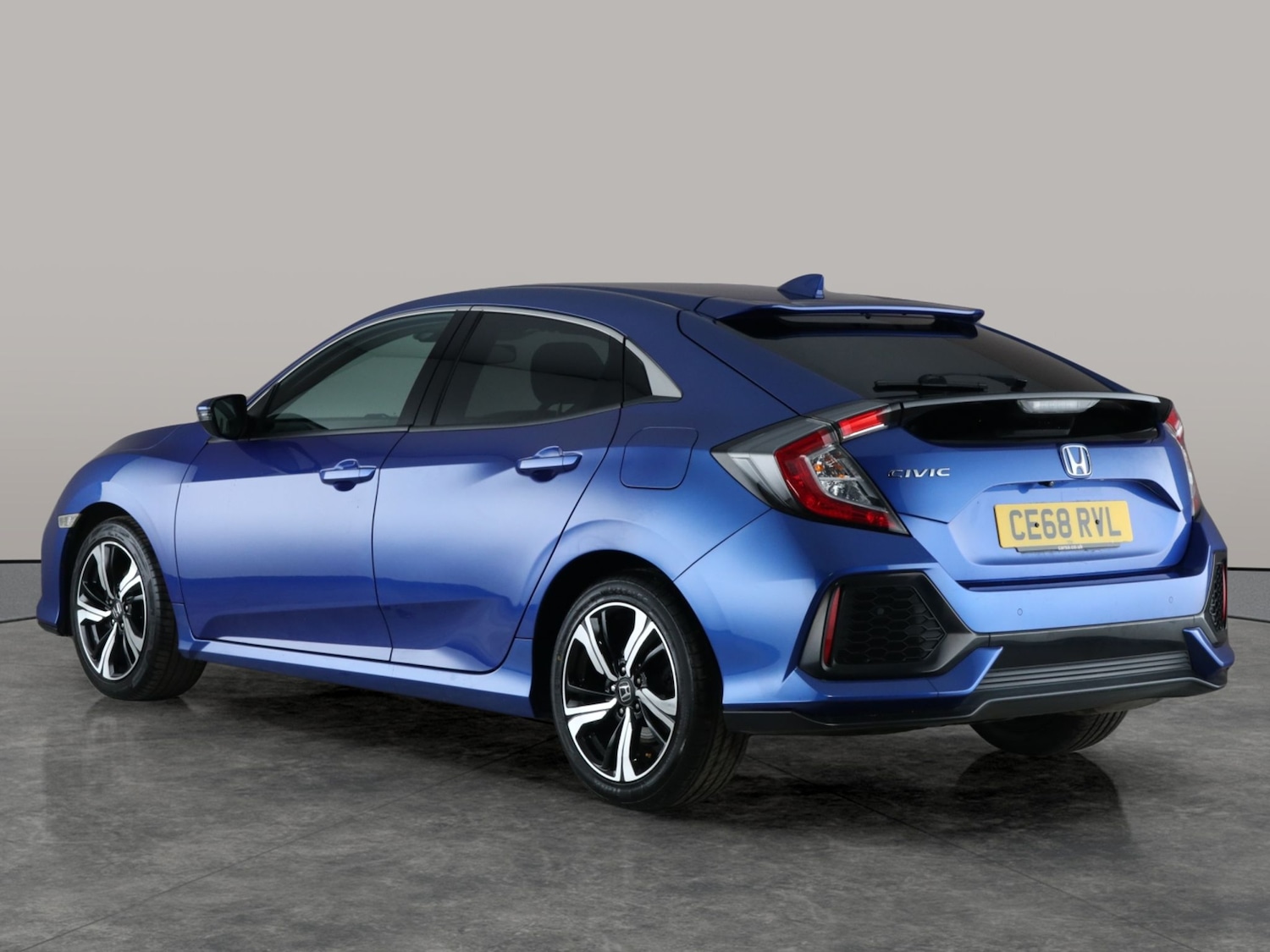 Used Honda Civic 2018 for sale - 76627523: Photo 12